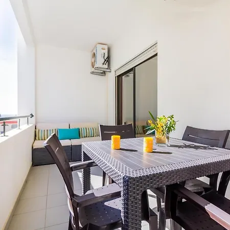 Quinta Palmeiras Pool & In Pera *