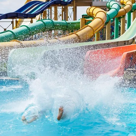 Quinta Palmeiras Pool & In Pera *