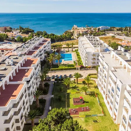 Quinta Palmeiras Pool & In Pera Apartman Porches