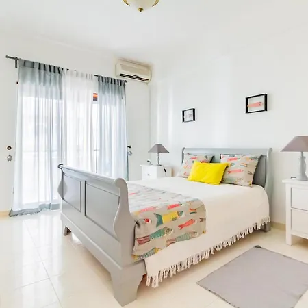 Quinta Palmeiras Pool & In Pera Appartement