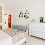 Apartment Quinta Palmeiras Pool & In Pera *
